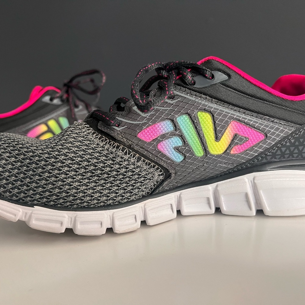 Fila Women's Memory
Multiswift Running Shoe - Gray with Pink / Rainbow - Picture 10 of 13